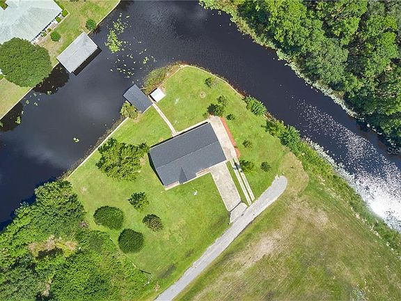 4th image of 6897 Banyan Dr