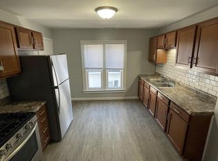 224 Scott Ave UPPR A, Oshkosh, WI 54901