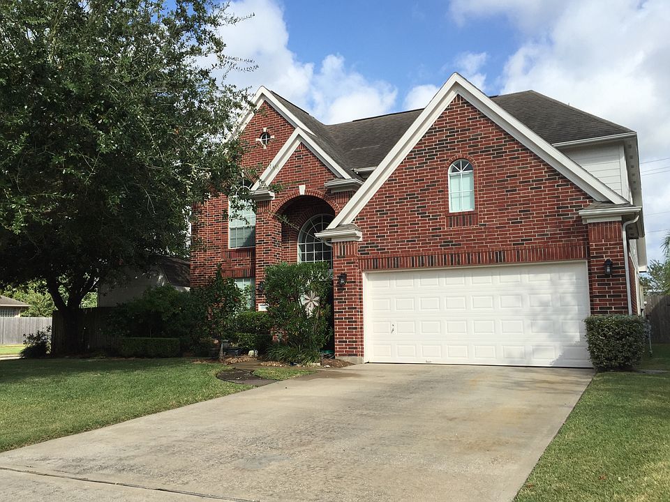 1st image of 1802 N Carlsbad Ln