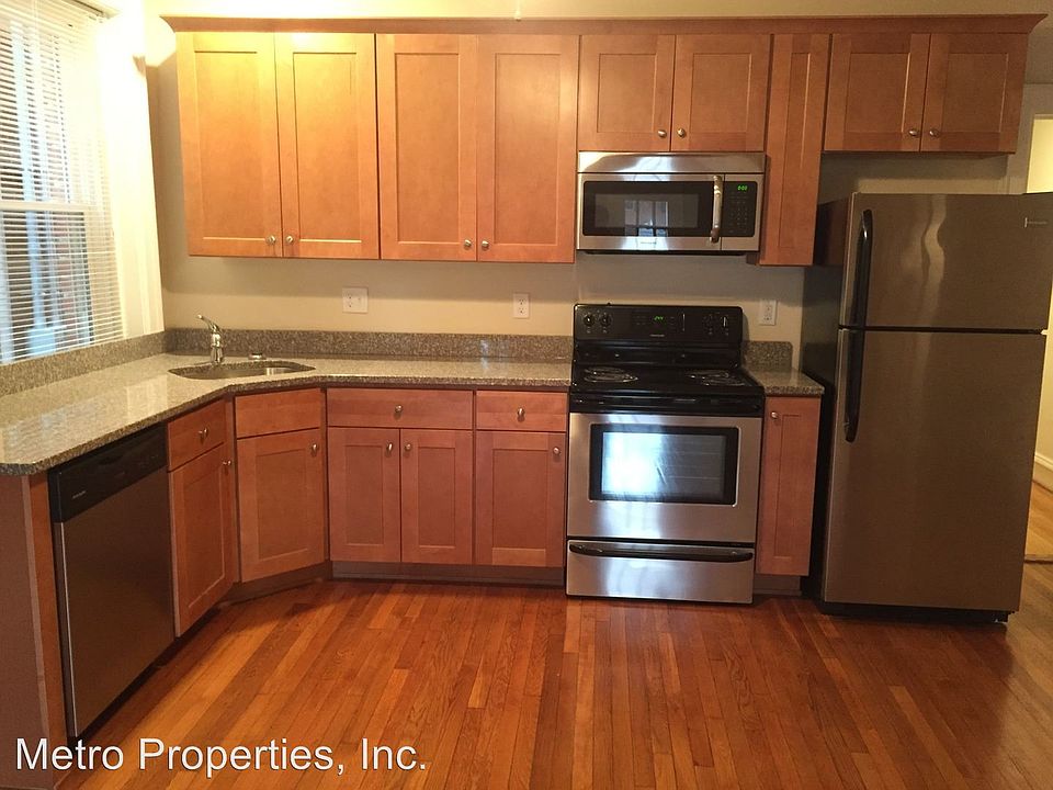 1st image of 3305 W Grace St APT 1