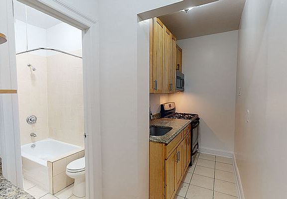 4th image of 701 W 180th St APT 29