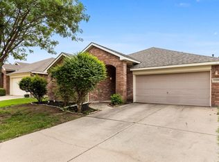 13209 Fencerow Rd, Fort Worth, TX 76244