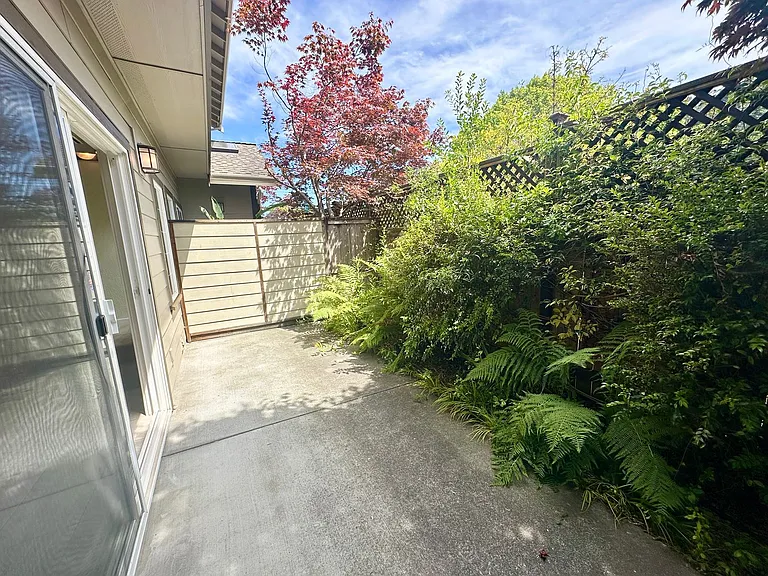 3220 T St #2 — Photo 23
