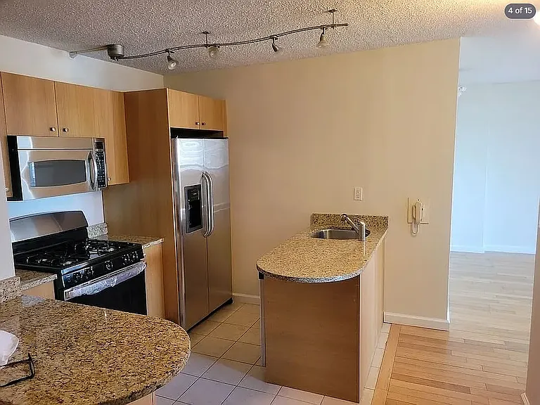 2287 Johnson Ave #12E — Photo 4
