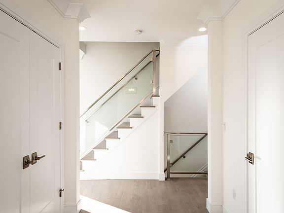 3rd image of 129 Rothwell Ave #129
