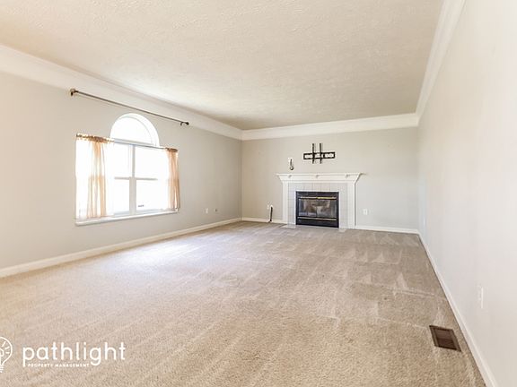 4th image of 809 Windgap Dr