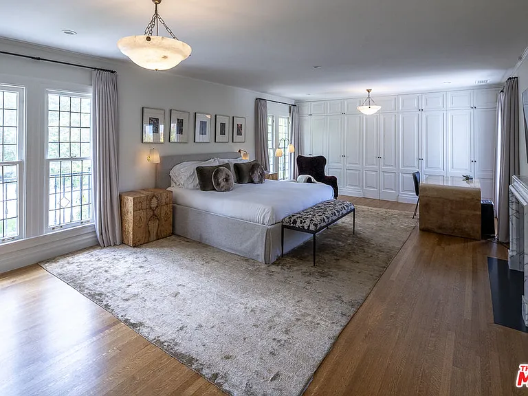 519 S Arden Blvd — Photo 16