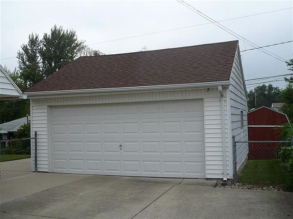 3rd image of 5657 Bergan Dr