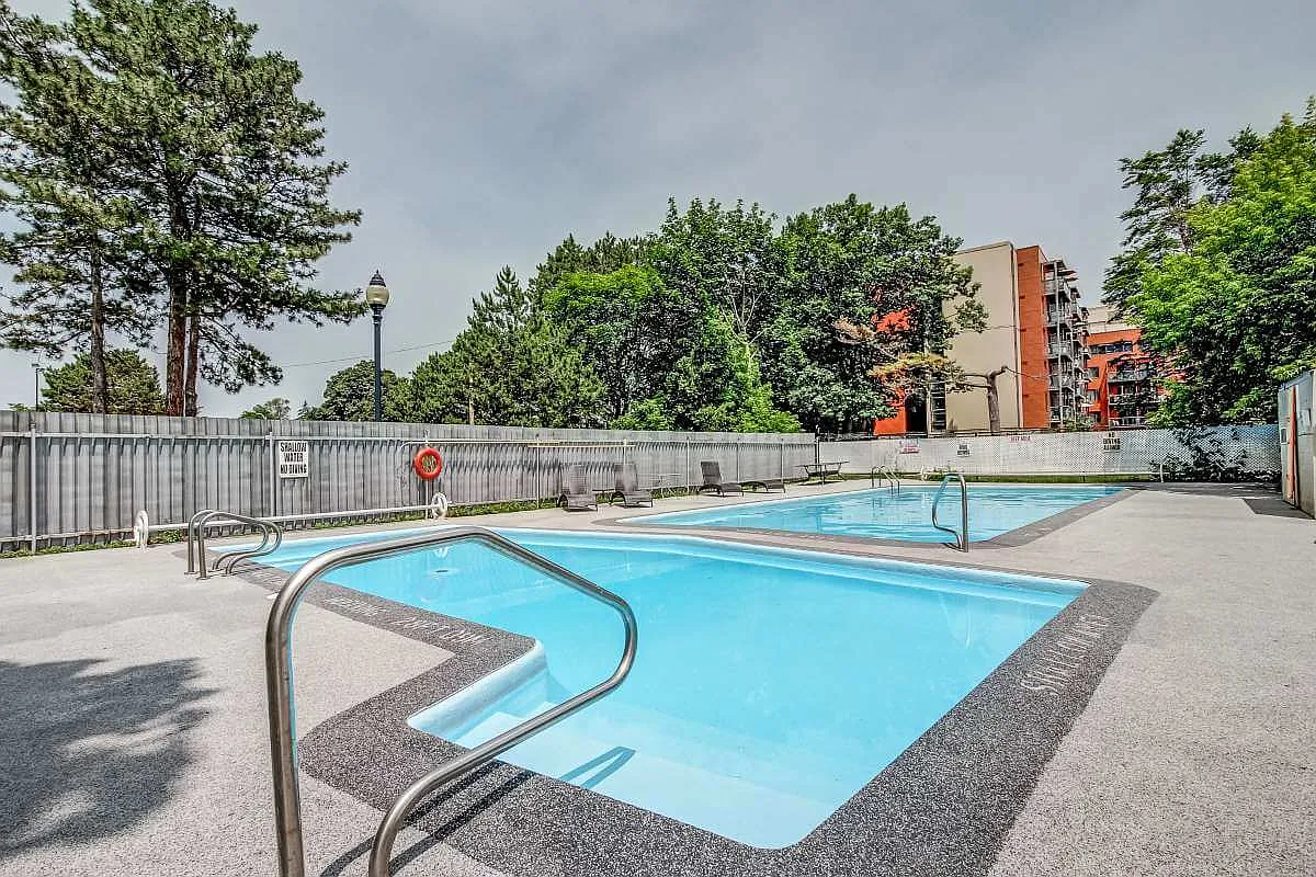 Pine Terrace Apartments — Photo 4