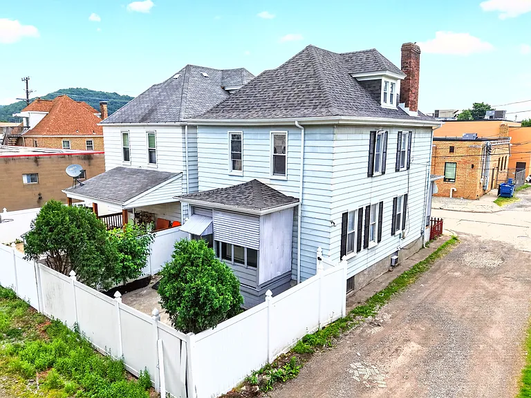 410 Kendall St — Photo 45