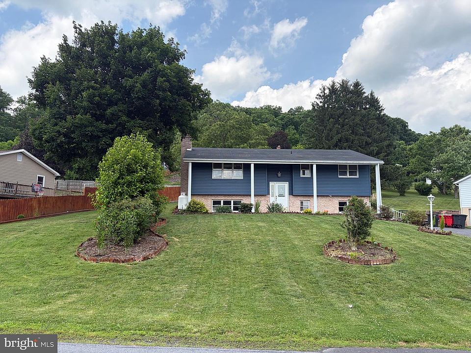 1st image of 545 Summit Dr