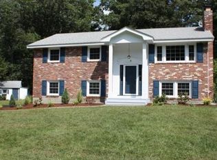 2 Meehan Dr, Chelmsford, MA 01824