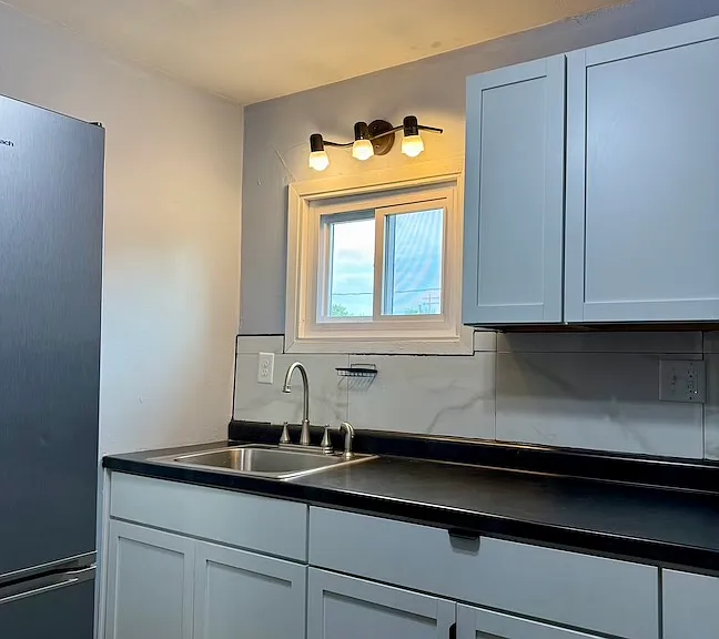 1805 State St #1/2 — Photo 3
