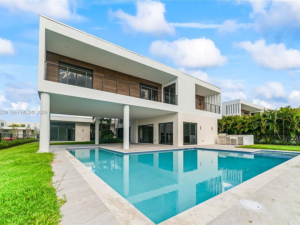 1st image of 16680 N Botaniko Dr N #0