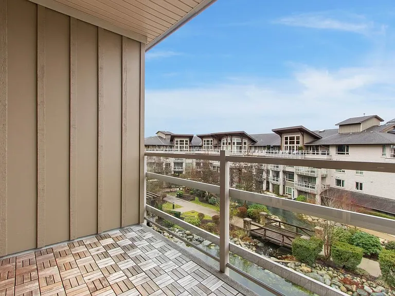 580 Raven Woods Dr #405 — Photo 13