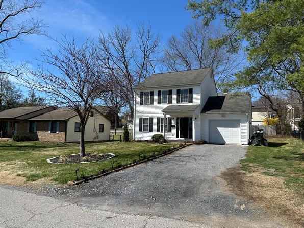 813 Maple Ave, Waynesboro, VA 22980