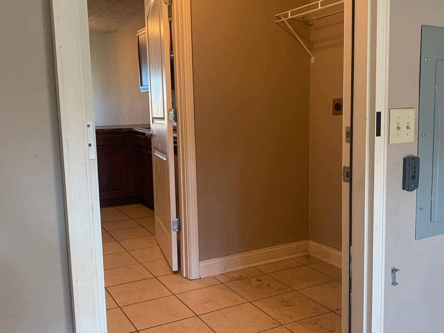 2 bed, 1800 sqft, $1,100 — Photo 4