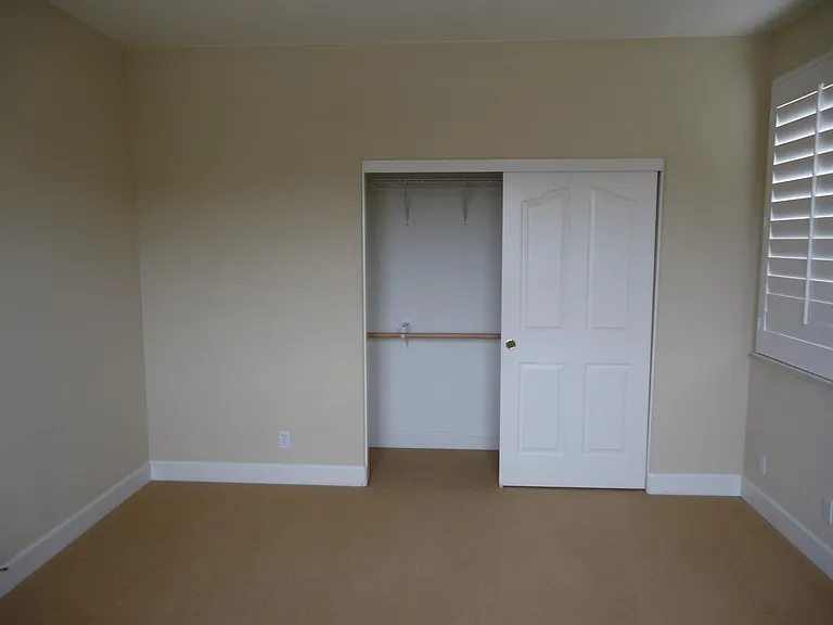 4992 Beach Wood Ct — Photo 24