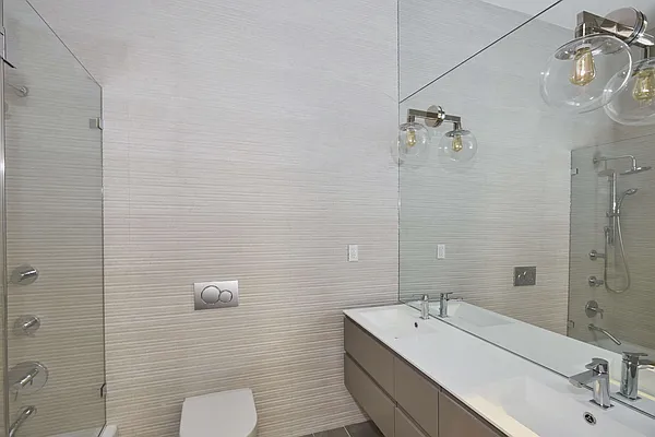 Rented by Brown Harris Stevens | media 4