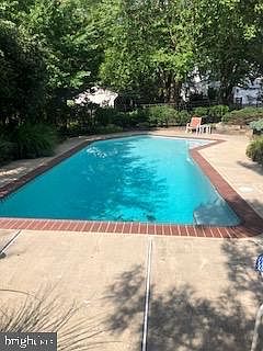 5th image of 25 Canterbury Cir