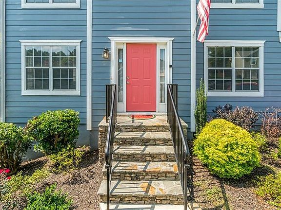 3rd image of 345 Cotton Ct
