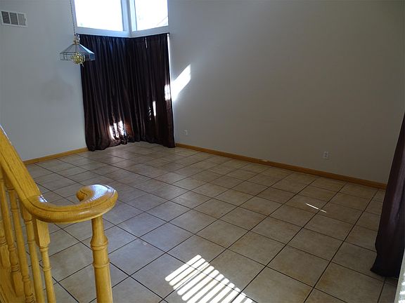 5th image of 1672 Santiago Dr