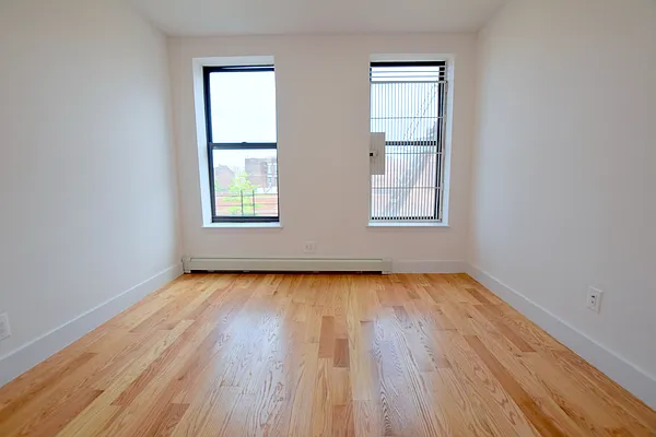 Rented by Compass | media 50