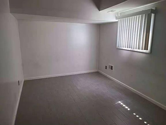 5th image of 69 Villanova St #1F