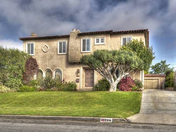 1st image of 144 Camino De Las Colinas
