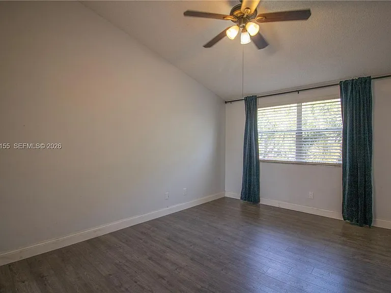 4844 Grapevine Way — Photo 14