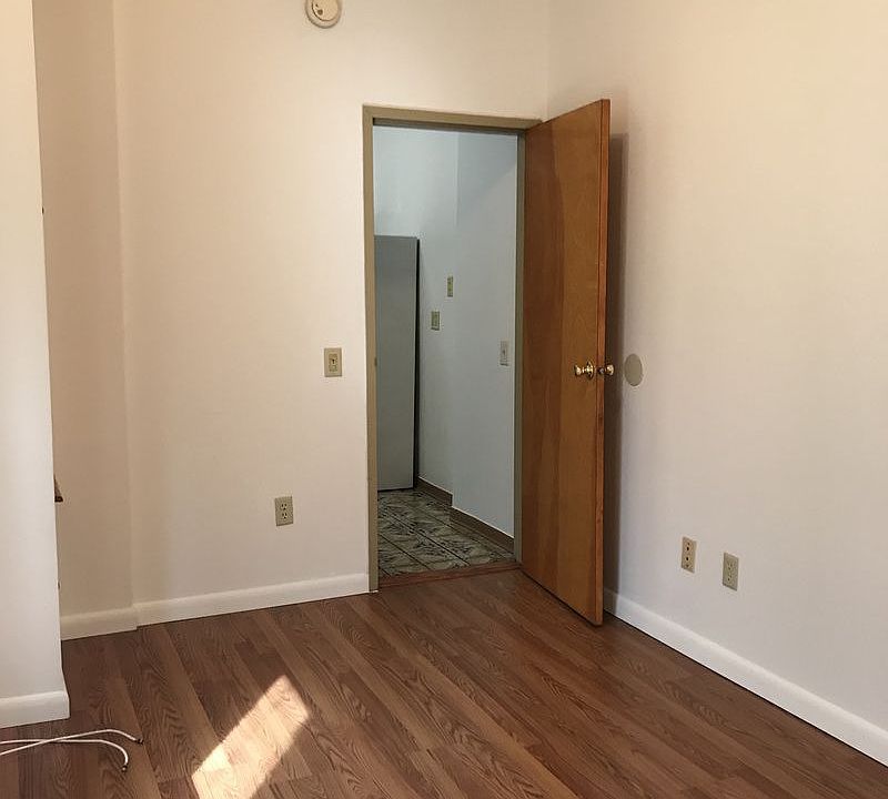1st image of 2421 Steinway St APT 7