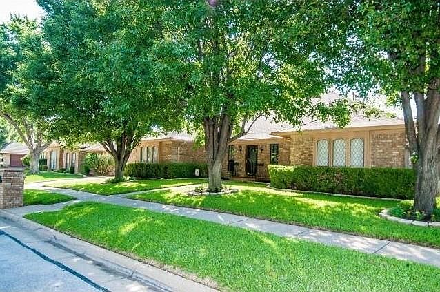 1st image of 3707 Falcon Lake Dr