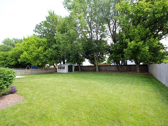 4th image of 257 Meadow Dr