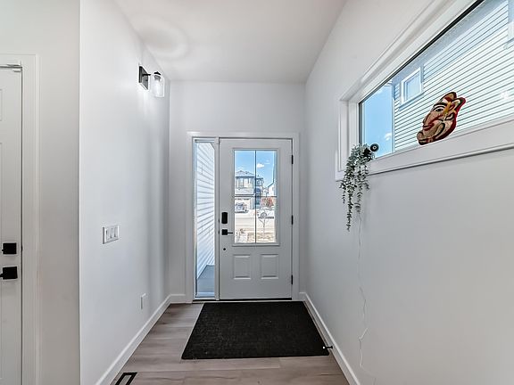 3rd image of 3247 Chernowski Way SW