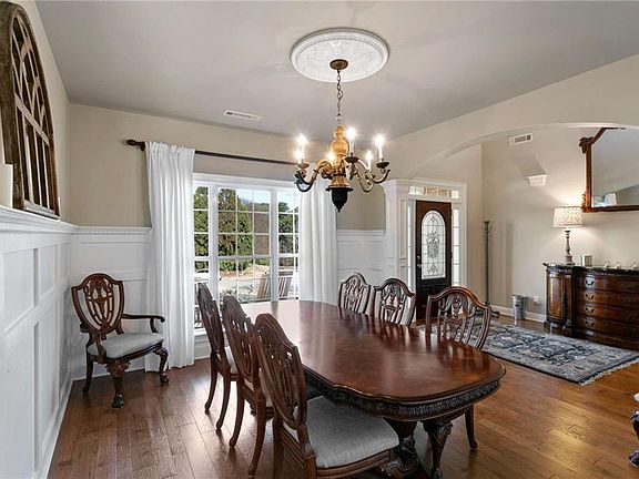 3rd image of 45 Lake Park Ct