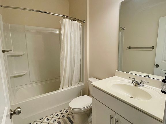 5th image of 7043 Thornrose Dr
