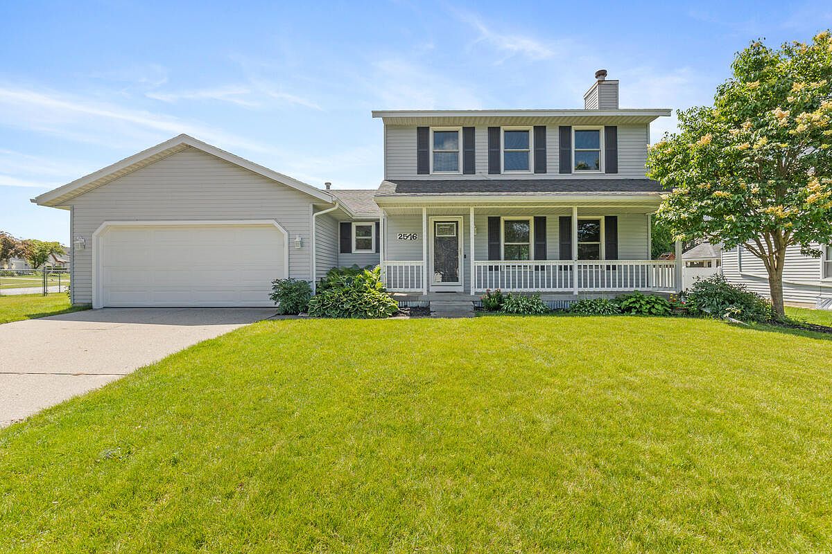 ぉみ 2576 Mapleview St SE, Kentwood, MI 49508 | MLS #26031748 | Zillow