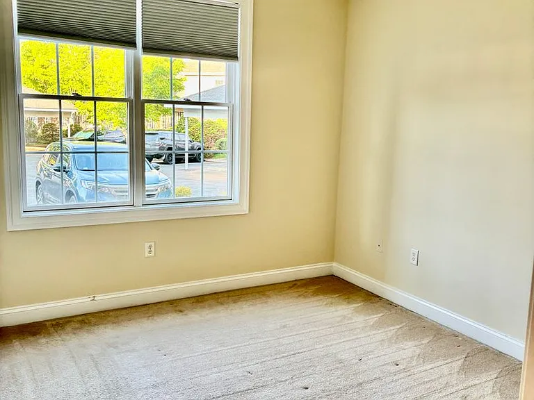 5215 Center St #103 — Photo 8