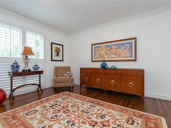 4th image of 2808 Van Aken Blvd APT 2