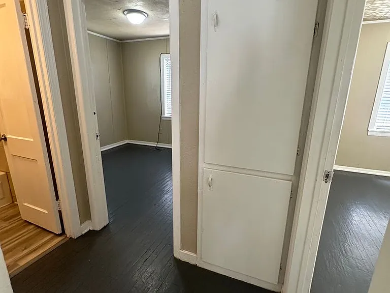 4331 S Polk St — Photo 12