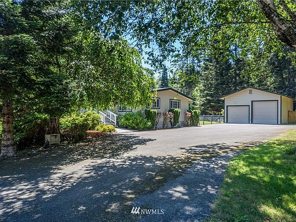 2nd image of 70 Mustang Ln
