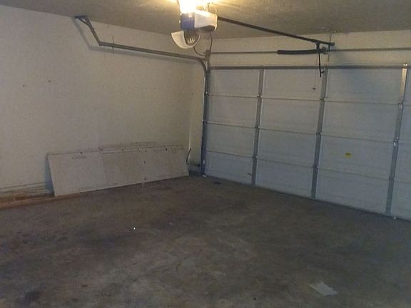 3rd image of 809 Audra Ln