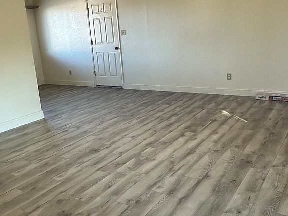 3rd image of 4098 Yuma Ct
