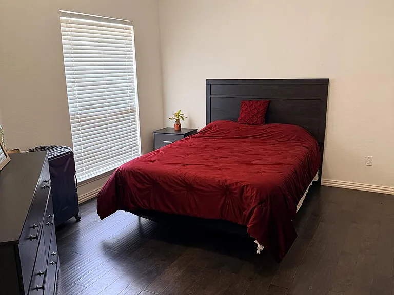 1203 Cordova Dr — Photo 3