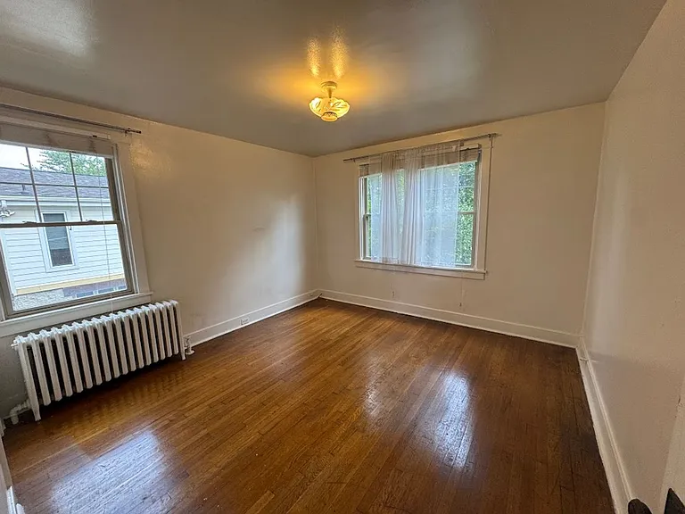 1331 Shady Ave — Photo 12