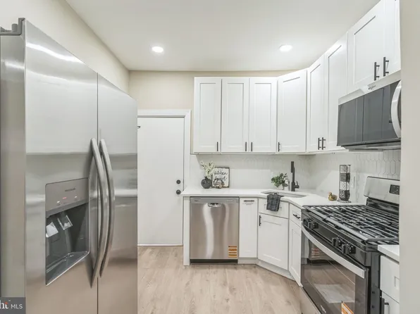 2410 W Mayfield St, Philadelphia, PA 19132