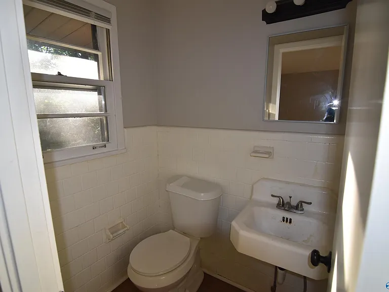 411 Ewing Dr — Photo 18