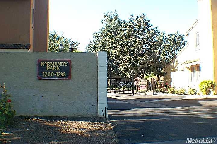 1st image of 1224 W Roseburg Ave