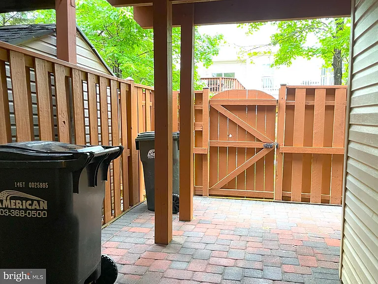 2540 Banshire Dr — Photo 51