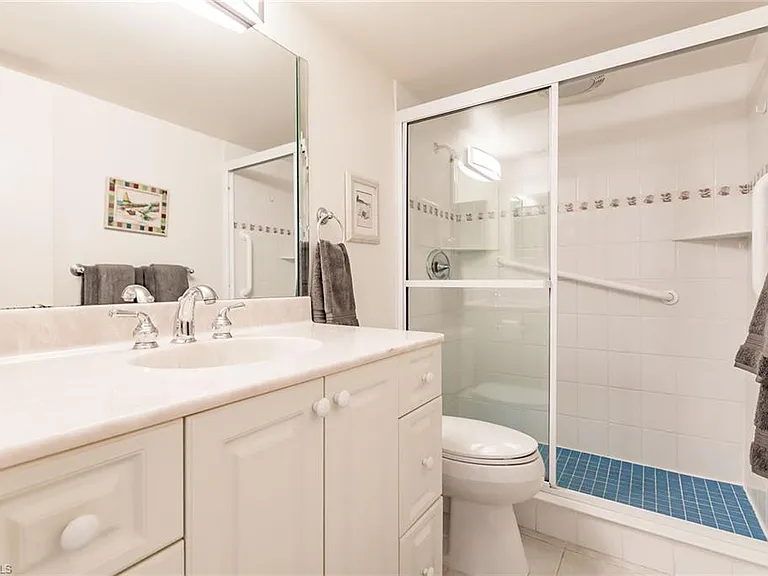 260 Seaview Ct #904 — Photo 21